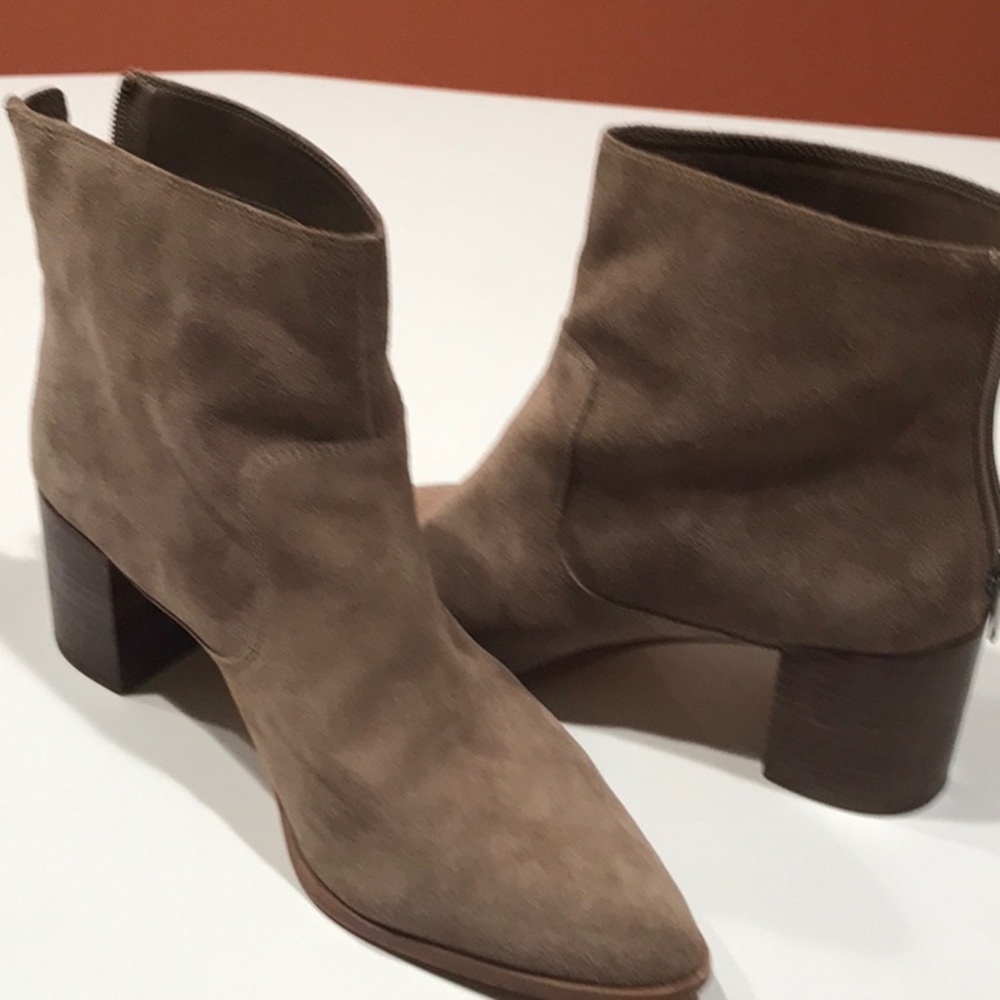 🍏🍏🍏 SAKS FIFTH AVENUE Women’s Suede Leather Ankle Boots, 10M/40